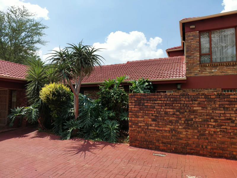 7 Bedroom Property for Sale in Amandasig Gauteng