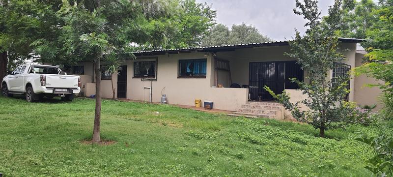 7 Bedroom Property for Sale in Lusthof Gauteng