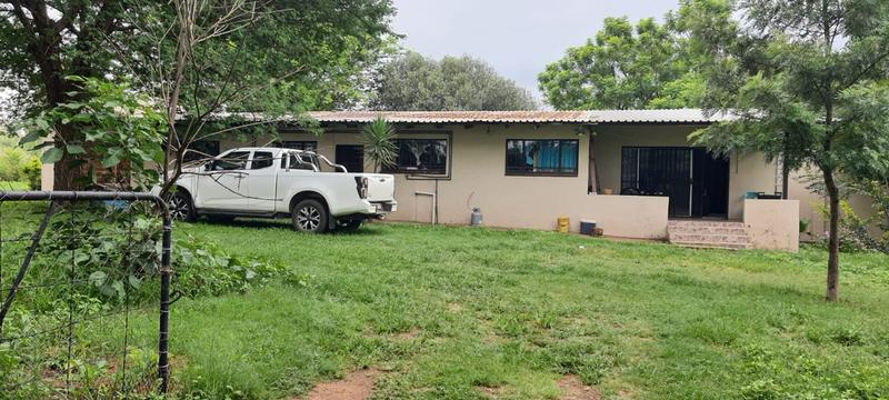 7 Bedroom Property for Sale in Lusthof Gauteng