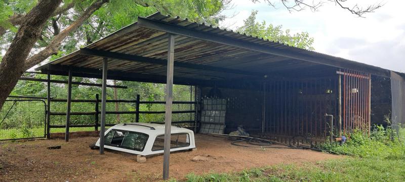 7 Bedroom Property for Sale in Lusthof Gauteng