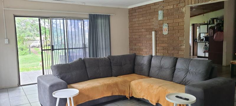 7 Bedroom Property for Sale in Lusthof Gauteng