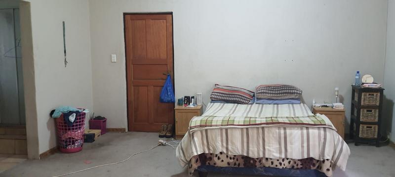 7 Bedroom Property for Sale in Lusthof Gauteng