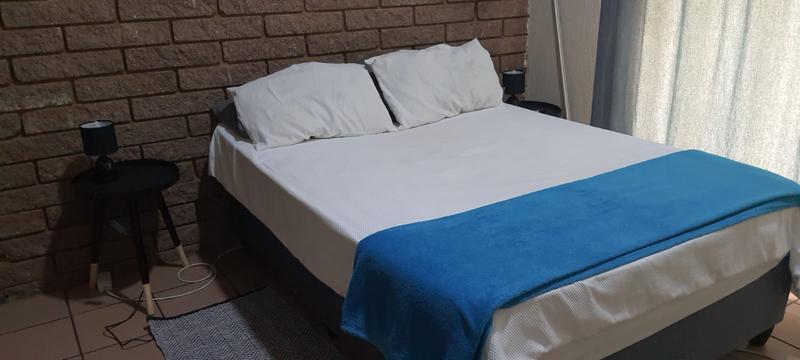 7 Bedroom Property for Sale in Lusthof Gauteng