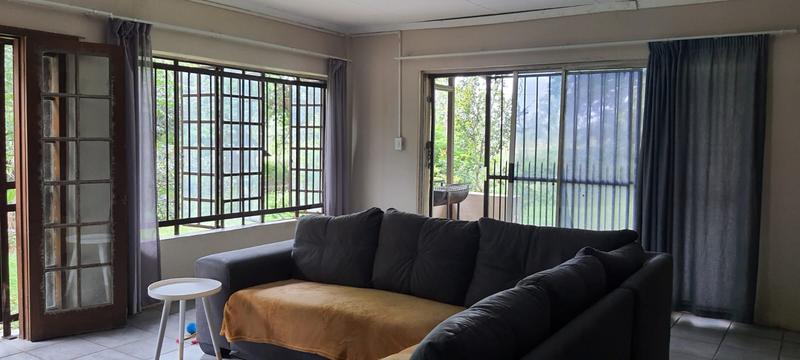 7 Bedroom Property for Sale in Lusthof Gauteng