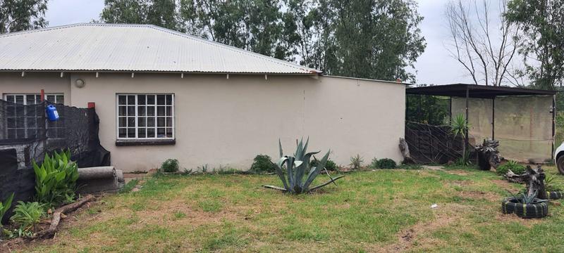 7 Bedroom Property for Sale in Lusthof Gauteng