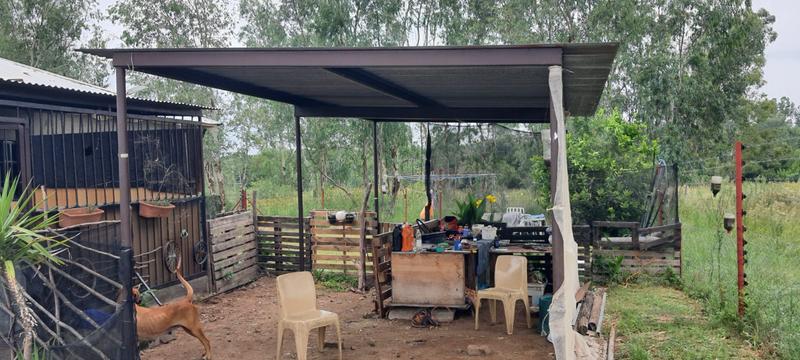 7 Bedroom Property for Sale in Lusthof Gauteng