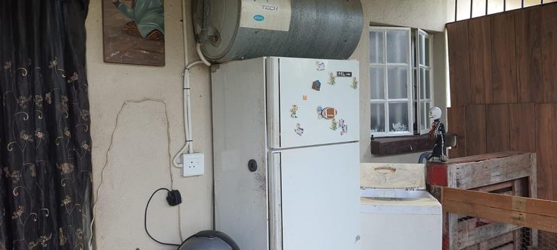 7 Bedroom Property for Sale in Lusthof Gauteng