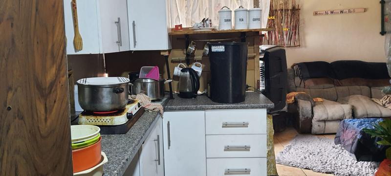 7 Bedroom Property for Sale in Lusthof Gauteng