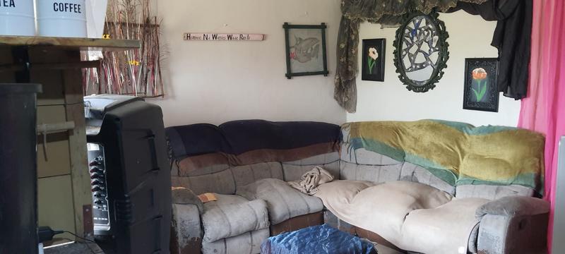 7 Bedroom Property for Sale in Lusthof Gauteng