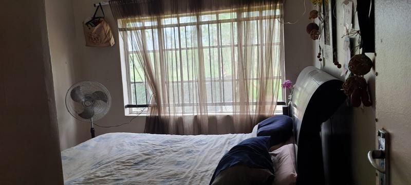 7 Bedroom Property for Sale in Lusthof Gauteng