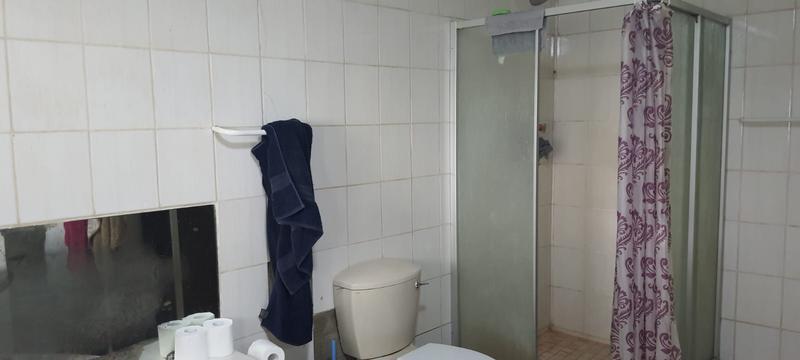 7 Bedroom Property for Sale in Lusthof Gauteng