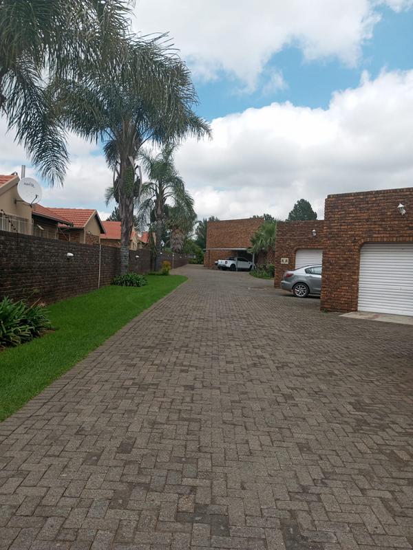 3 Bedroom Property for Sale in Petersfield Gauteng