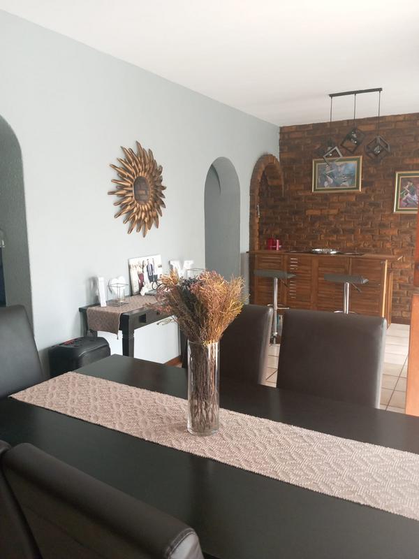 3 Bedroom Property for Sale in Petersfield Gauteng