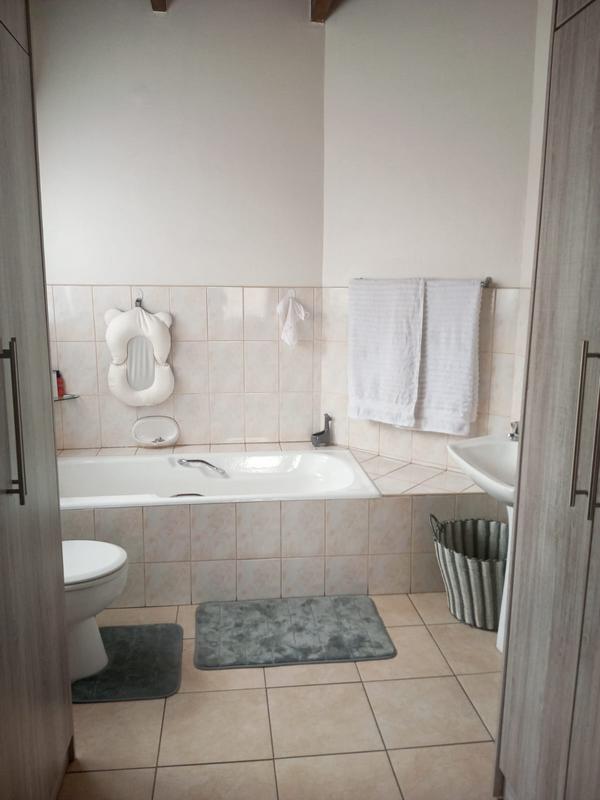 3 Bedroom Property for Sale in Petersfield Gauteng