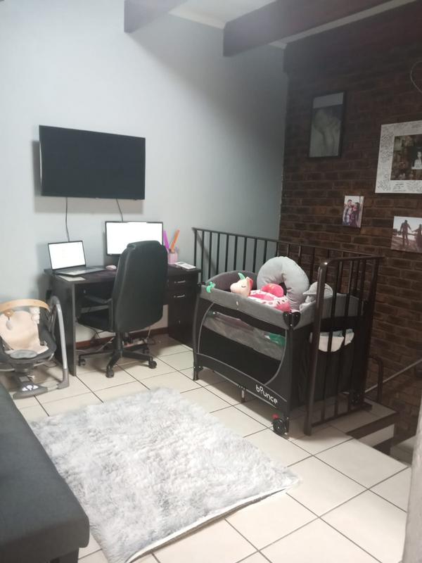 3 Bedroom Property for Sale in Petersfield Gauteng