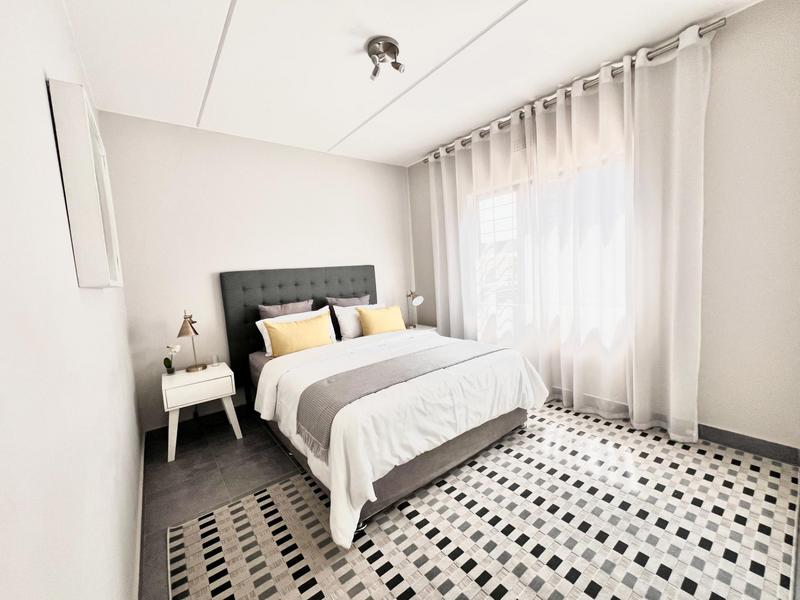 2 Bedroom Property for Sale in Grand Central Gauteng