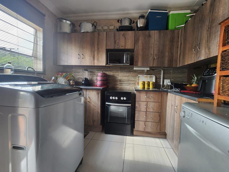 3 Bedroom Property for Sale in Alberante Gauteng