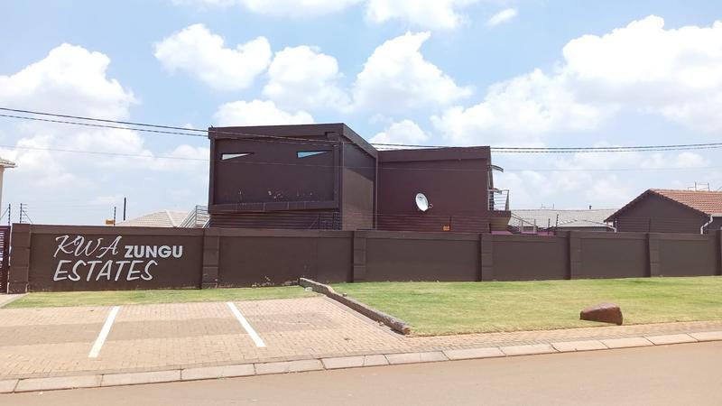 1 Bedroom Property for Sale in Protea Glen Gauteng