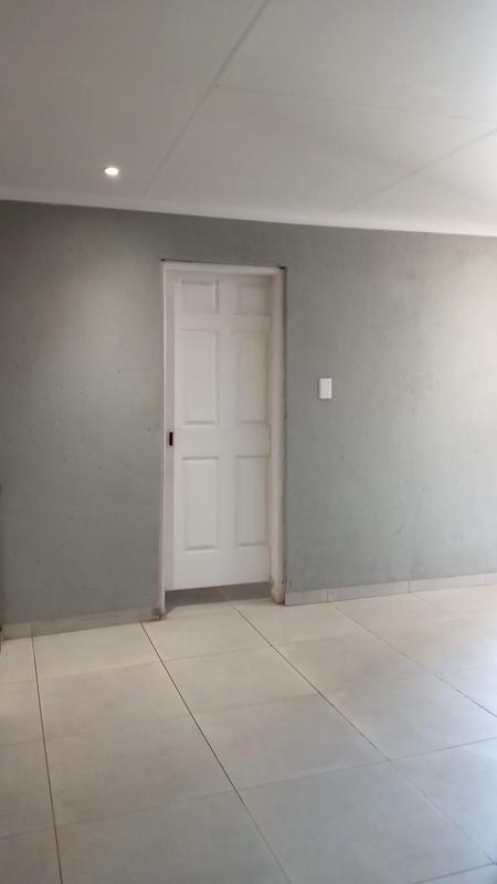 1 Bedroom Property for Sale in Protea Glen Gauteng