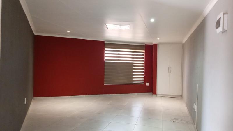 1 Bedroom Property for Sale in Protea Glen Gauteng