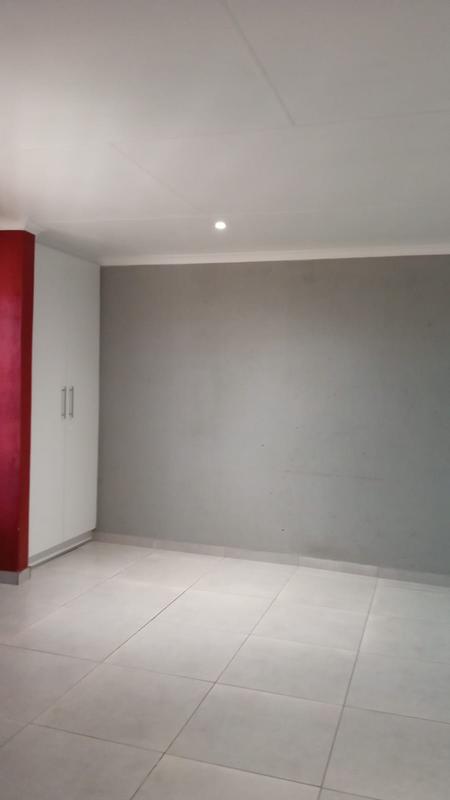 1 Bedroom Property for Sale in Protea Glen Gauteng