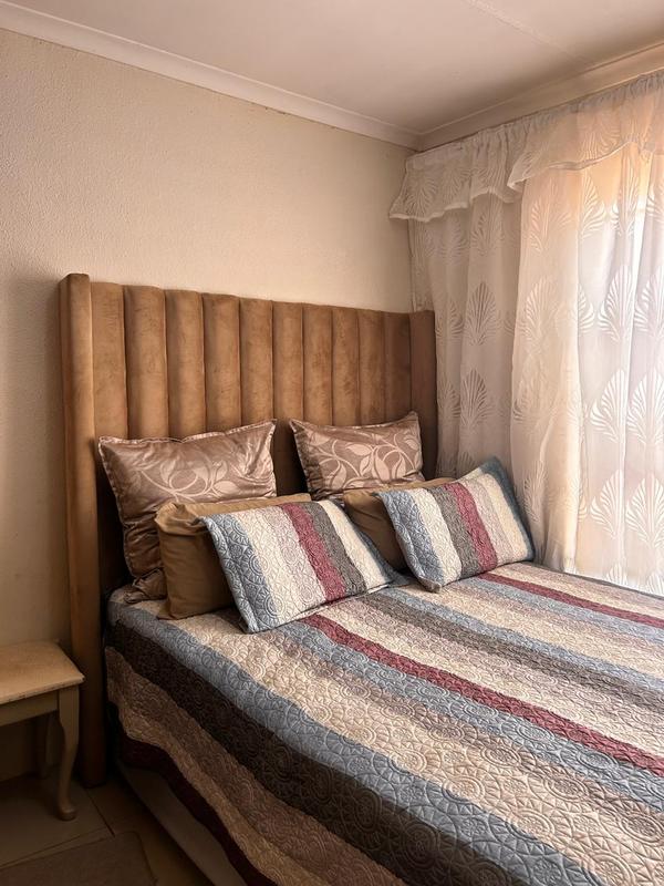 2 Bedroom Property for Sale in Protea Glen Gauteng