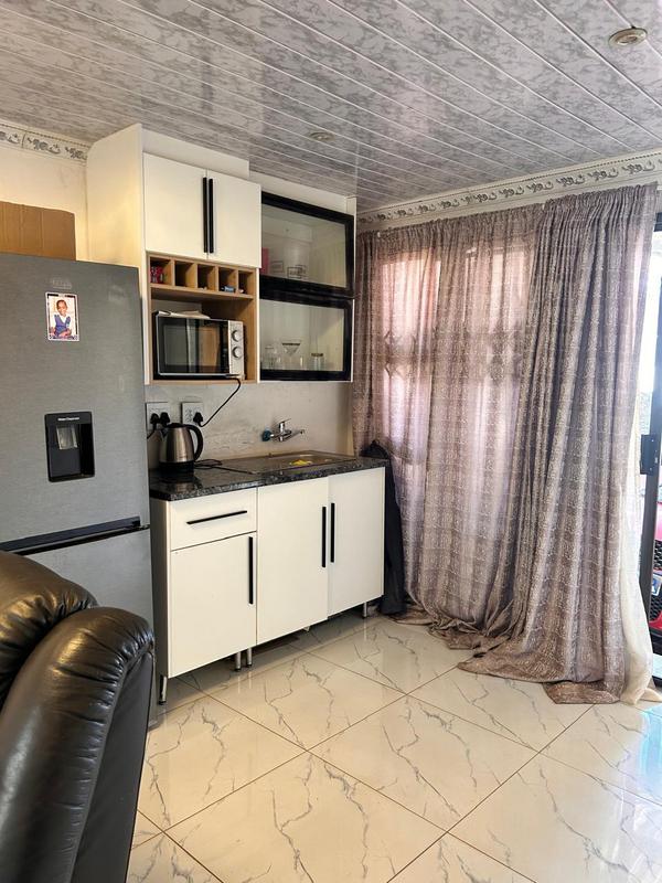 1 Bedroom Property for Sale in Protea Glen Gauteng