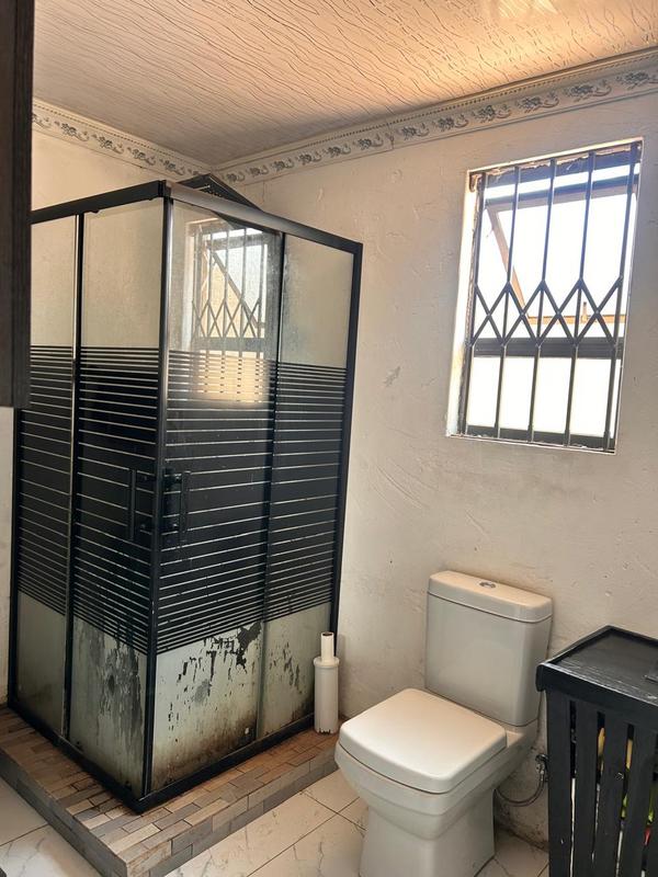 1 Bedroom Property for Sale in Protea Glen Gauteng