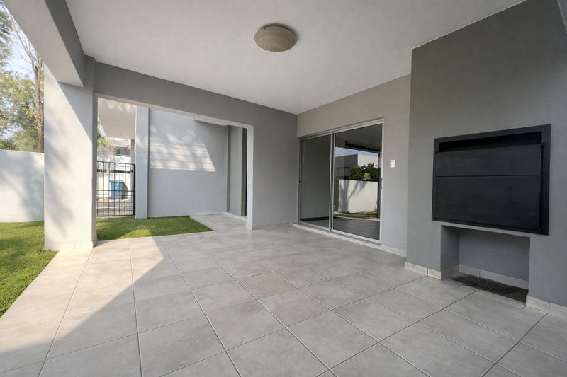 To Let 3 Bedroom Property for Rent in Six Fountains Estate Gauteng