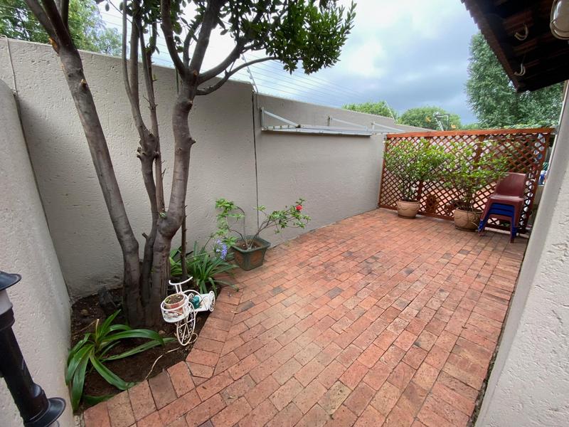To Let 1 Bedroom Property for Rent in Bedfordview Gauteng