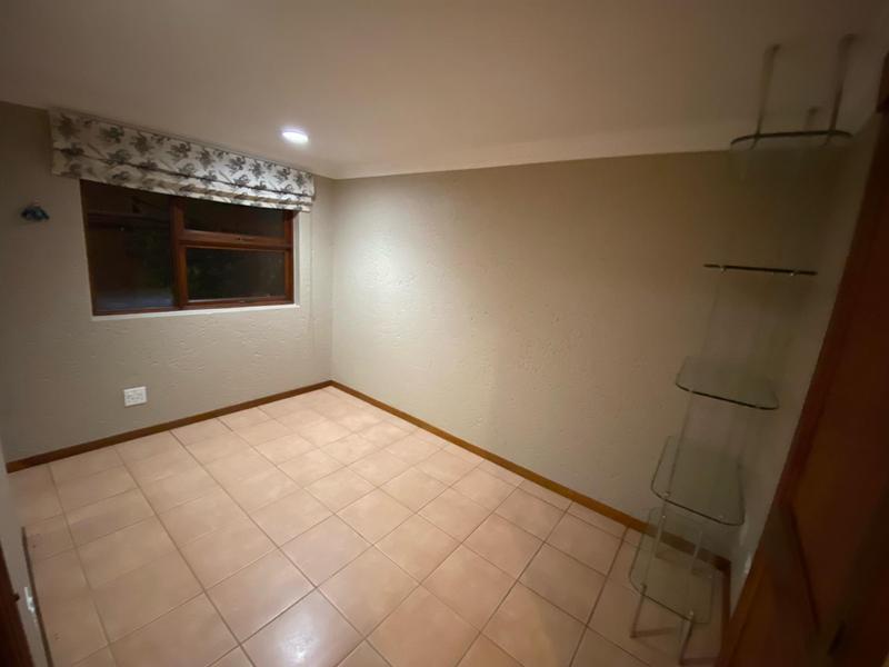 To Let 1 Bedroom Property for Rent in Bedfordview Gauteng