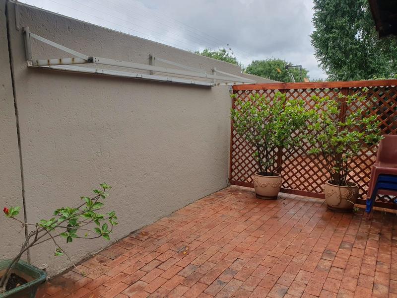 To Let 1 Bedroom Property for Rent in Bedfordview Gauteng