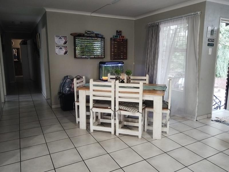 To Let 3 Bedroom Property for Rent in Strubenvale Gauteng