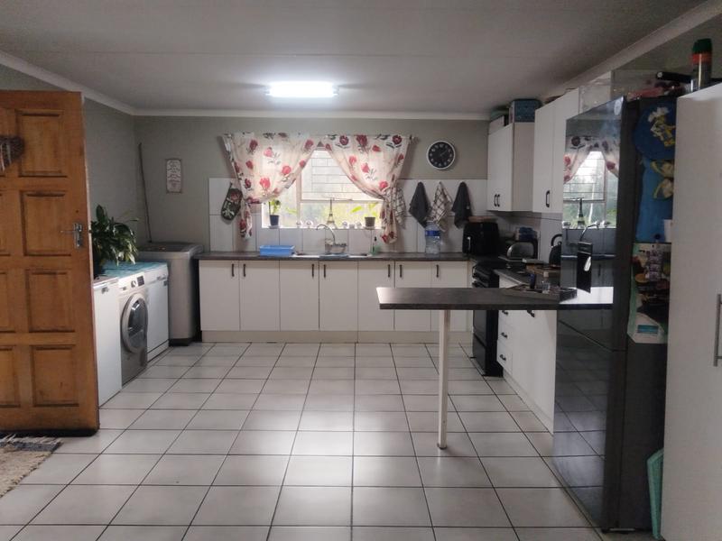 To Let 3 Bedroom Property for Rent in Strubenvale Gauteng