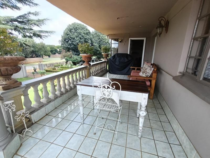 5 Bedroom Property for Sale in Strubenvale Gauteng