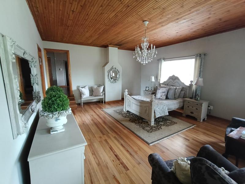 5 Bedroom Property for Sale in Strubenvale Gauteng