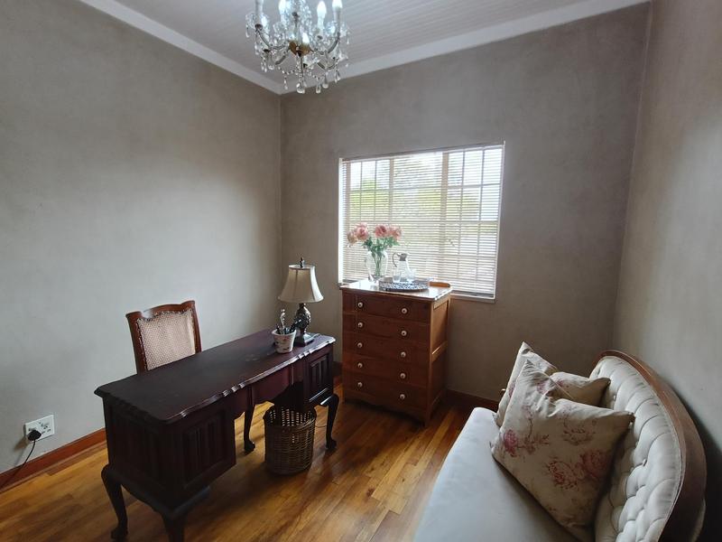 5 Bedroom Property for Sale in Strubenvale Gauteng