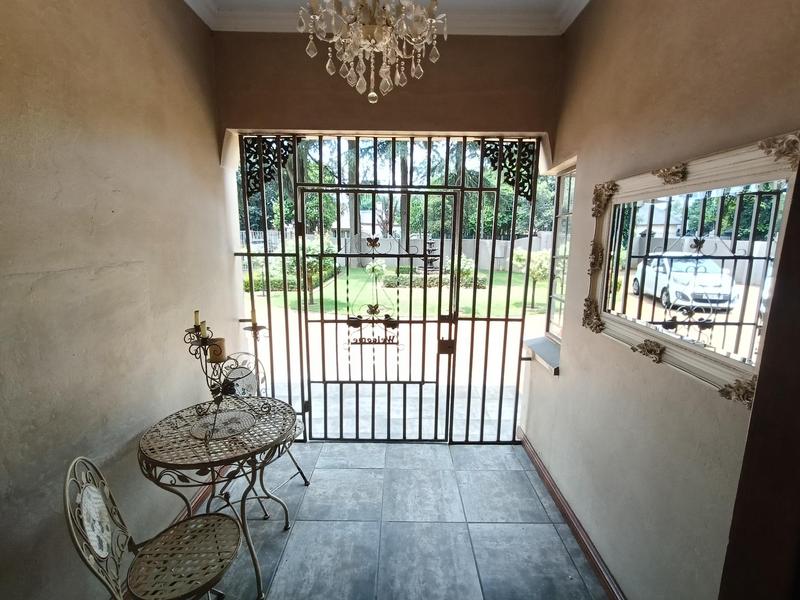 5 Bedroom Property for Sale in Strubenvale Gauteng