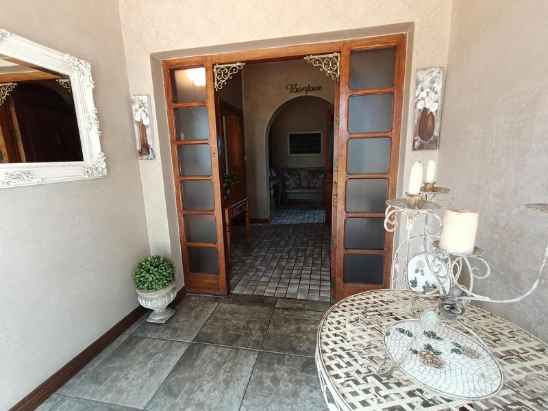 5 Bedroom Property for Sale in Strubenvale Gauteng