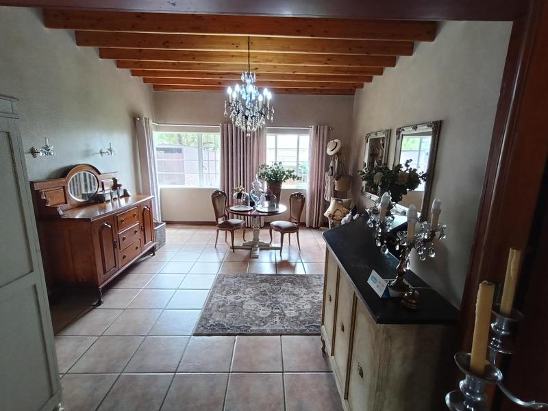 5 Bedroom Property for Sale in Strubenvale Gauteng