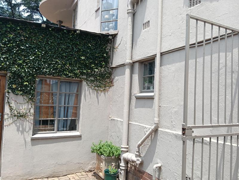 5 Bedroom Property for Sale in Strubenvale Gauteng