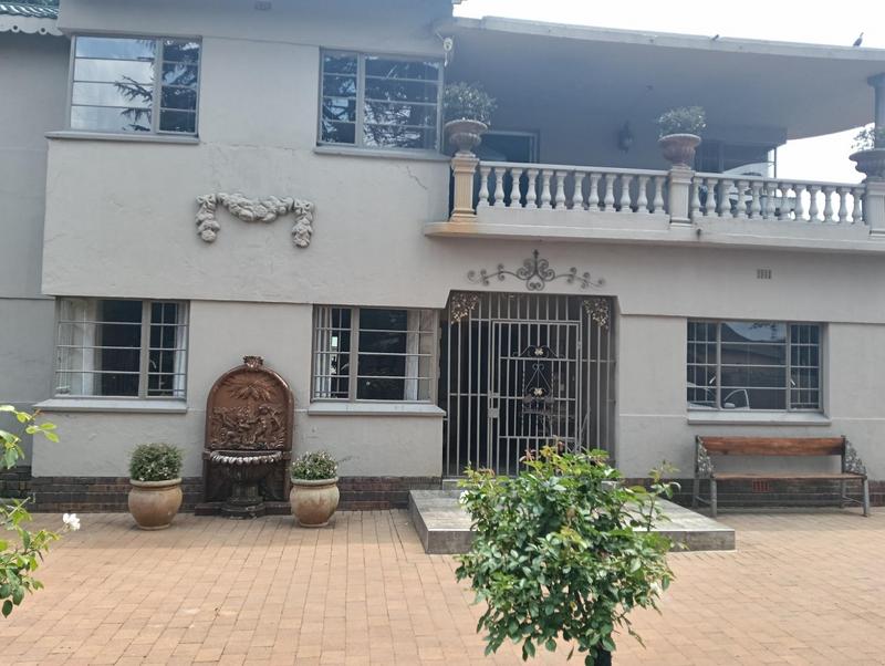 5 Bedroom Property for Sale in Strubenvale Gauteng