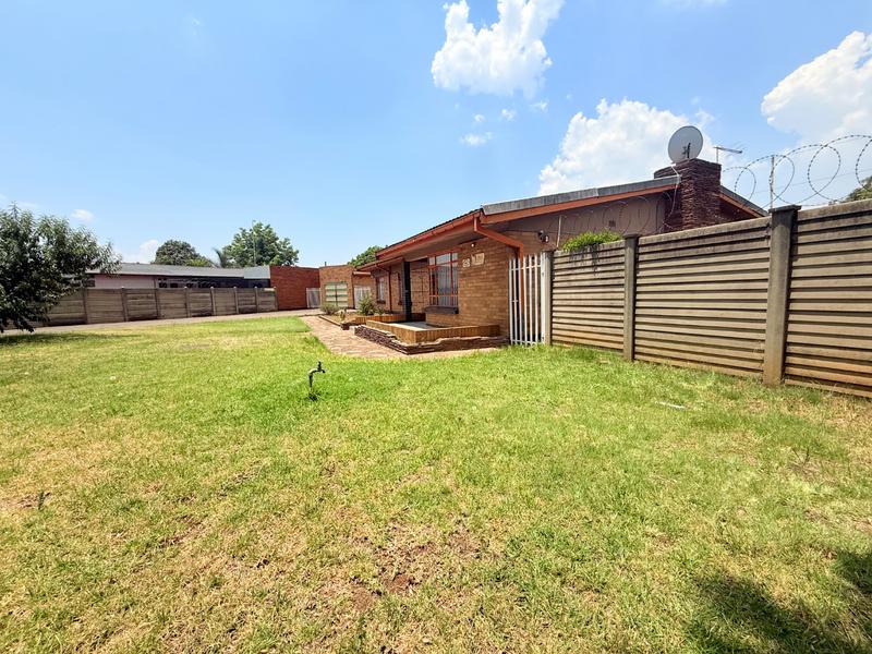 4 Bedroom Property for Sale in Vanderbijlpark CE 2 Gauteng