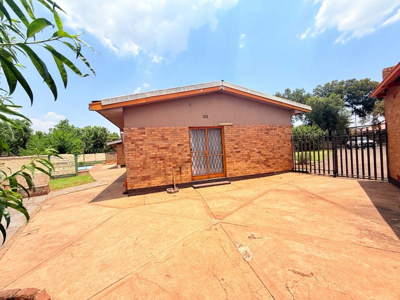 4 Bedroom Property for Sale in Vanderbijlpark CE 2 Gauteng