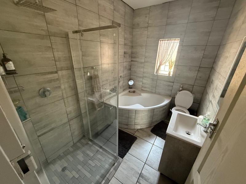 3 Bedroom Property for Sale in Vanderbijlpark CW 3 Gauteng