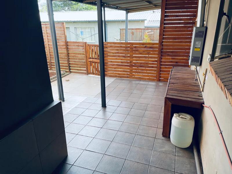 3 Bedroom Property for Sale in Roodepoort Gauteng