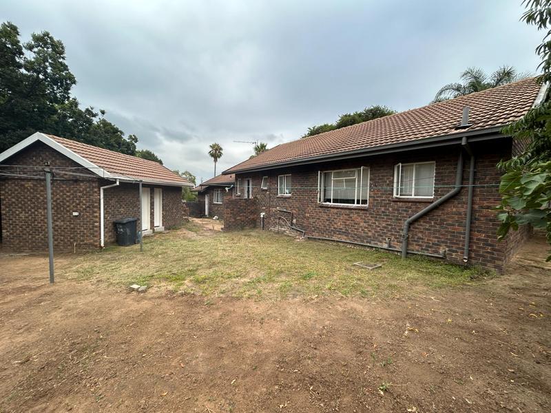 To Let 3 Bedroom Property for Rent in Rooihuiskraal Gauteng