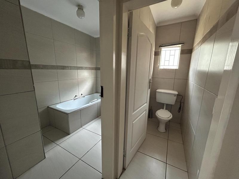 To Let 3 Bedroom Property for Rent in Rooihuiskraal Gauteng