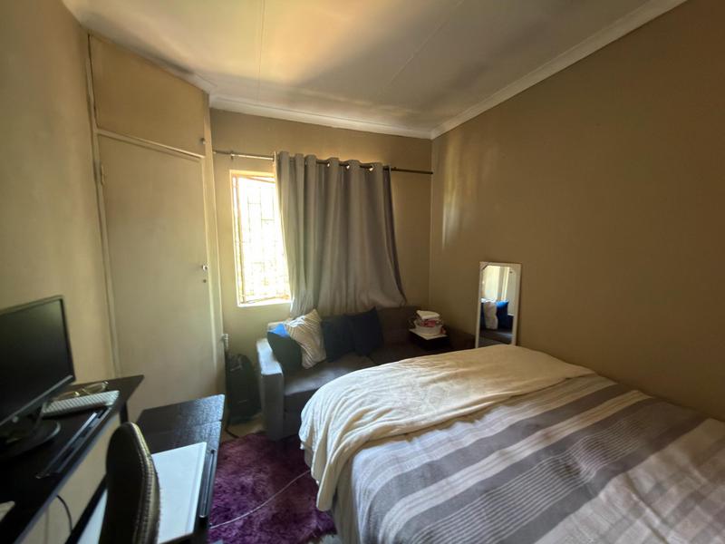 2 Bedroom Property for Sale in Die Hoewes Gauteng