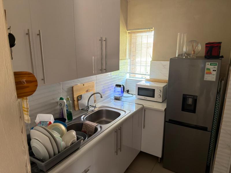 2 Bedroom Property for Sale in Die Hoewes Gauteng